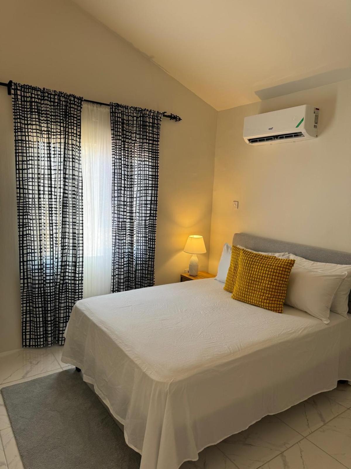 Phoenix Park Villas - Portmore - 10Mins To Beach Exteriér fotografie