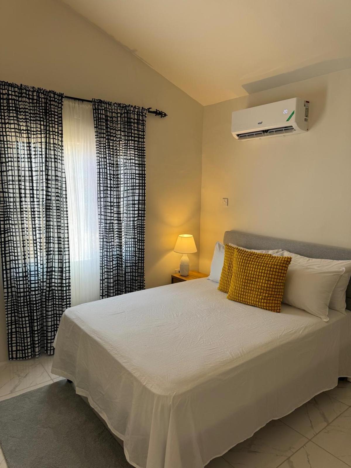 Phoenix Park Villas - Portmore - 10Mins To Beach Exteriér fotografie
